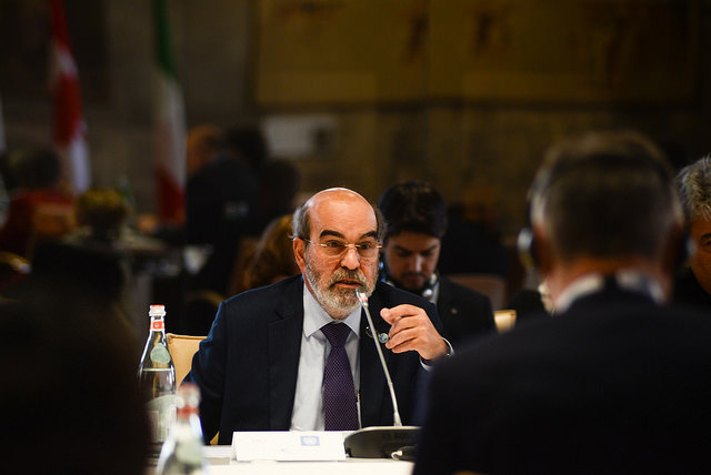 El Director General de la FAO, José Graziano da Silva, conversa durante la Reunión de Ministros de Agricultura del G7