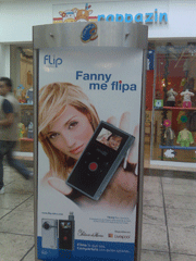 Poster of Fanny Lu, FAO Goodwill Ambassador, on the occasion of her concert in México City on 11 December 2009.