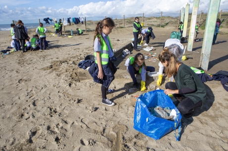 Children Helping The Environment