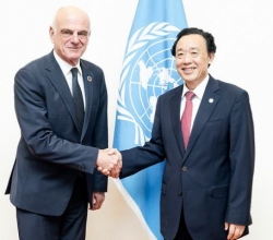 Director-General and Nabarro engage in wide-ranging talk about food systems