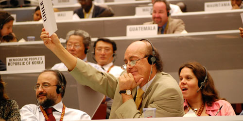 Delegate at Codex meeting ? © FAO / Roberto Sciotti