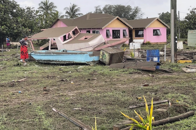 L’éruption volcanique et le tsunami survenus aux Tonga jettent une lumière crue sur la vulnérabilité des PEID. ©Konionia Mafileo L’éruption volcanique et le tsunami survenus aux Tonga jettent une lumière crue sur la vulnérabilité des PEID. ©Konionia Mafileo