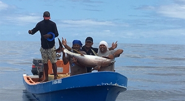 Pacific and Caribbean fishers find common ground at sea