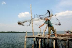 Community Fishing Area Management Plans to support sustainable resource management and community development in Cambodian coastal fishing communities