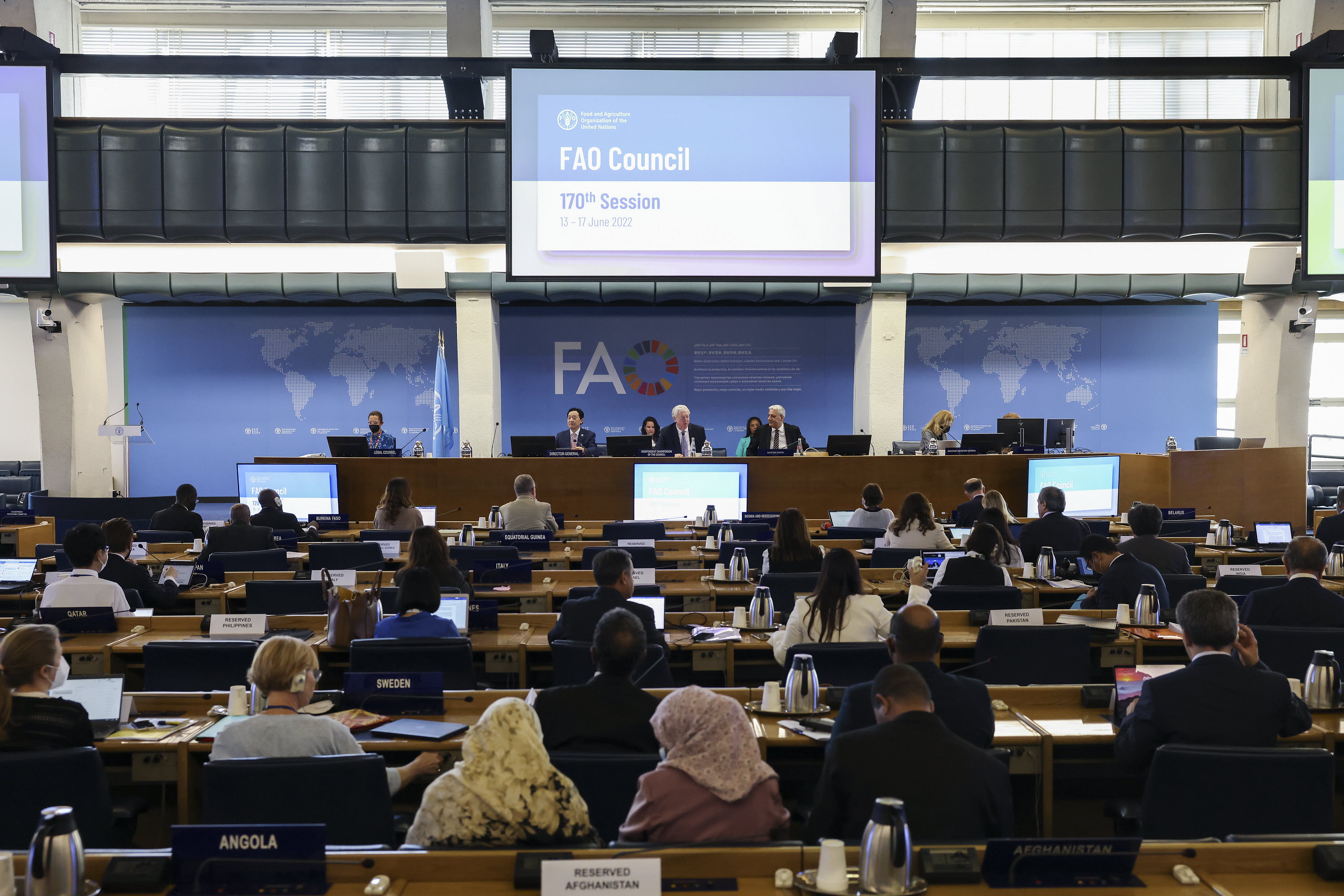 FAO Council endorses new 10-year strategies on Climate Change and on Science and Innovation